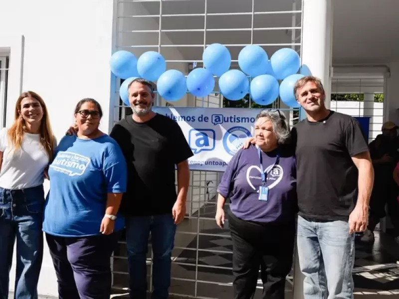 Ach&aacute;val particip&oacute; de una jornada deportiva y recorri&oacute; obras en un centro de salud