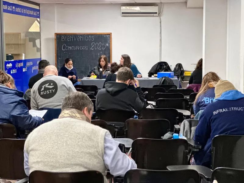 Cascallares acompañó a los trabajadores que concursan fortaleciendo la carrera municipal