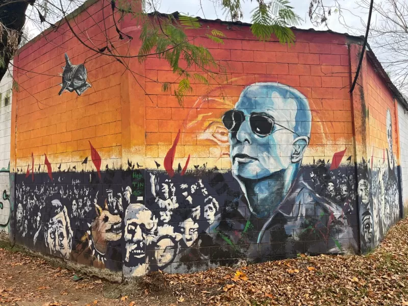 Homenajea al Indio Solari con murales en Burzaco, Ministro Rivadavia y Longchamps