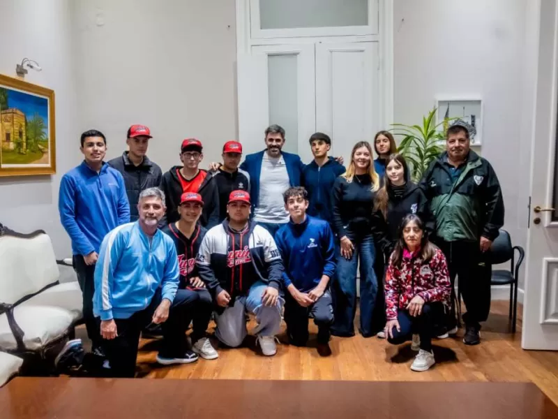 Fiorini encabezó un encuentro con un grupo de deportistas locales que competirán en las finales de los Juegos Bonaerenses