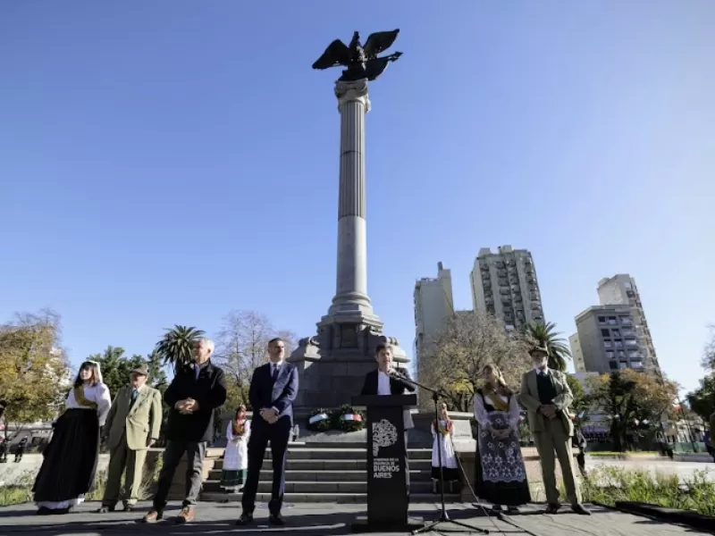 Kicillof y Alak inauguraron las obras de remodelación de Plaza Italia