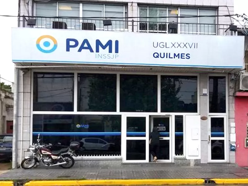 Jubilados protestaron en el PAMI por recortes, falta de medicamentos y demoras en la atenci&oacute;n