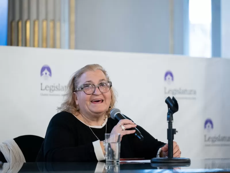 María Fernanda Mollard “Milei es una persona agresiva, estoy en las antípodas de alguien como él”