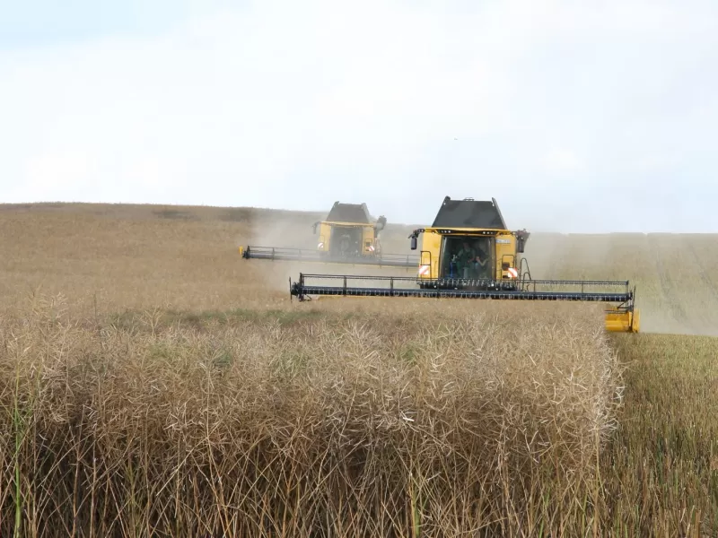 Productores que comparten maquinaria con telemetr&iacute;a y evitan conflictos entre vecinos