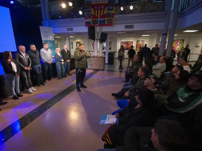 Lanzaron en Almirante Brown el programa “Hacia un fútbol sin violencia”