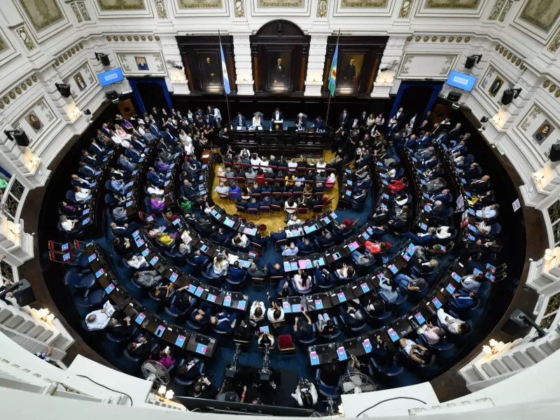 Kicillof inauguró las sesiones ordinarias con fuertes críticas al Gobierno nacional