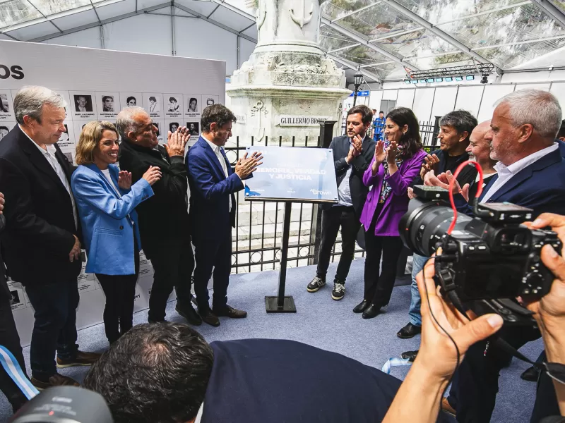 Axel Kicillof y Mariano Cascallares inauguraron junto a Fabiani y a Paula Eichel la Feria del Libro