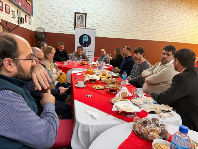 Lorenzo Gómez defendió la colegiación profesional y pidió que todos los municipios cuenten con áreas de Higiene y Seguridad