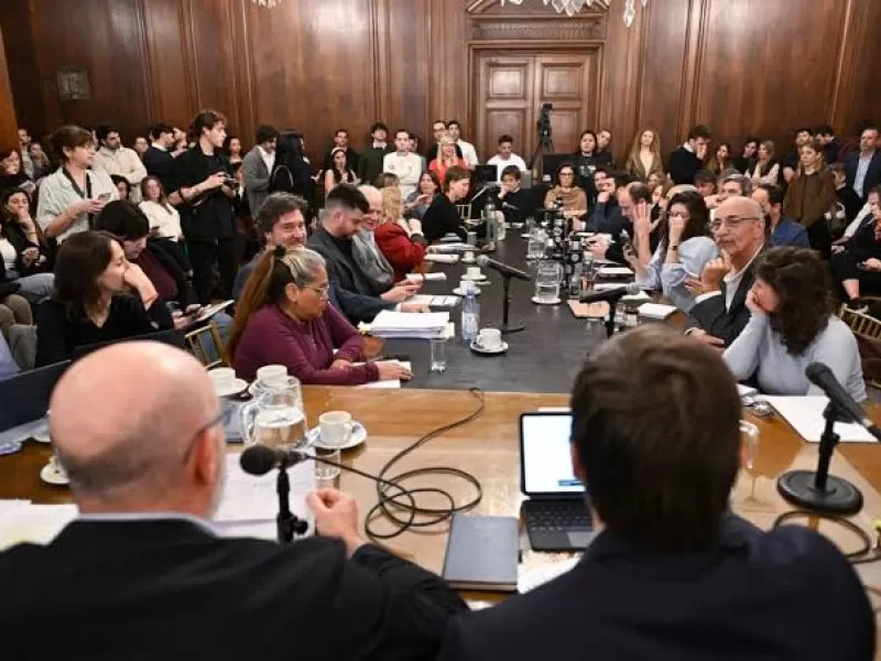 Legislatura porte&ntilde;a: debate por el Presupuesto 2027, agenda europea y distinci&oacute;n a Santomauro