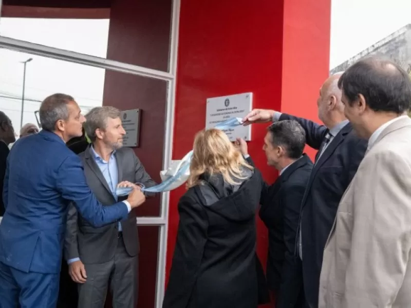 El gobernador destacó que Uader “es amor por la educación pública”