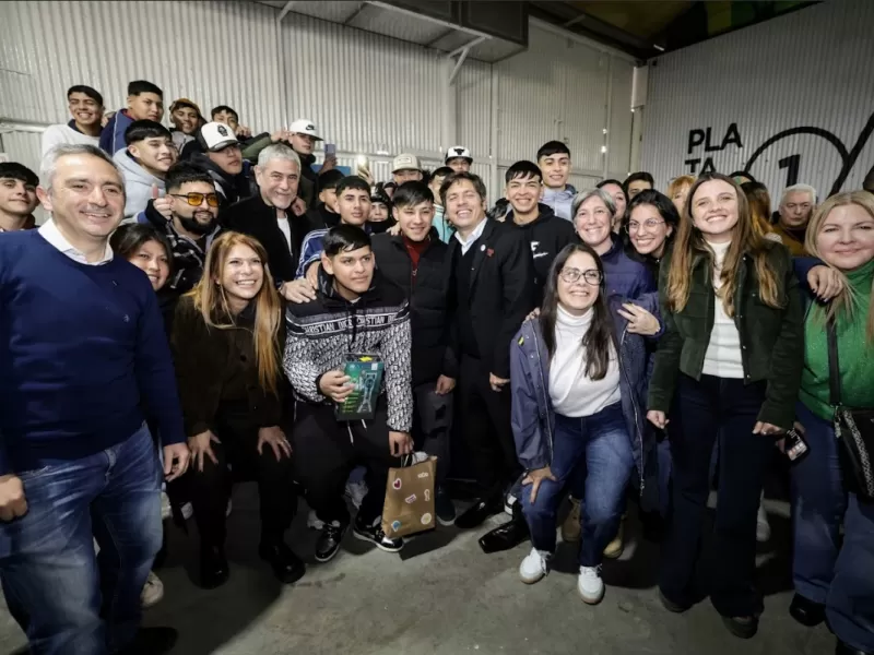 Kicillof encabezó el acto por el 15° aniversario del programa Envión
