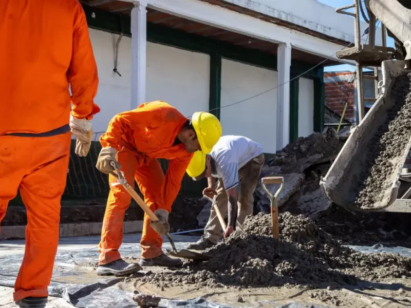 Avanzan obras de pavimentaci&oacute;n en Bernal Oeste con financiamiento municipal