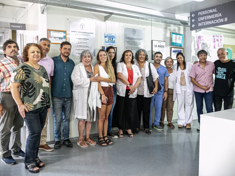 El municipio acompañó la colocación de placas en los hospitales provinciales a 50 años del golpe cívico-militar