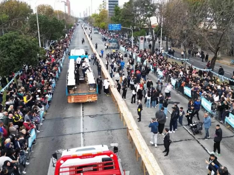 Caos durante un festival gastronómico por el 25 de Mayo y el aniversario de “El Tano”