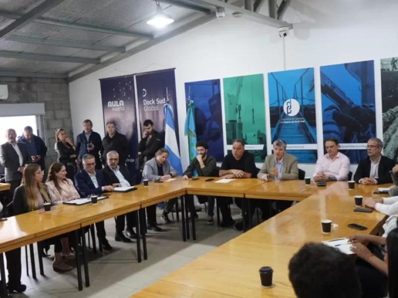 El Puerto Dock Sud y Banco Macro realizaron una mesa de trabajo sobre comercio exterior