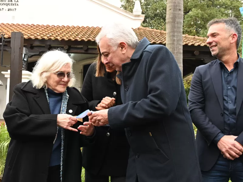 Julio Zamora encabezó el acto por el 220° aniversario del desembarco de Santiago de Liniers