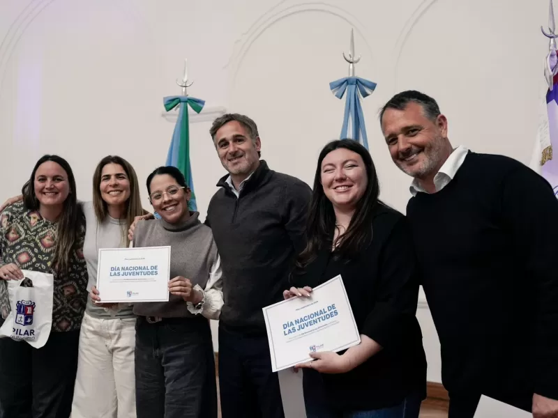 Federico Ach&aacute;val reconoci&oacute; a j&oacute;venes destacados por su trayectoria y compromiso