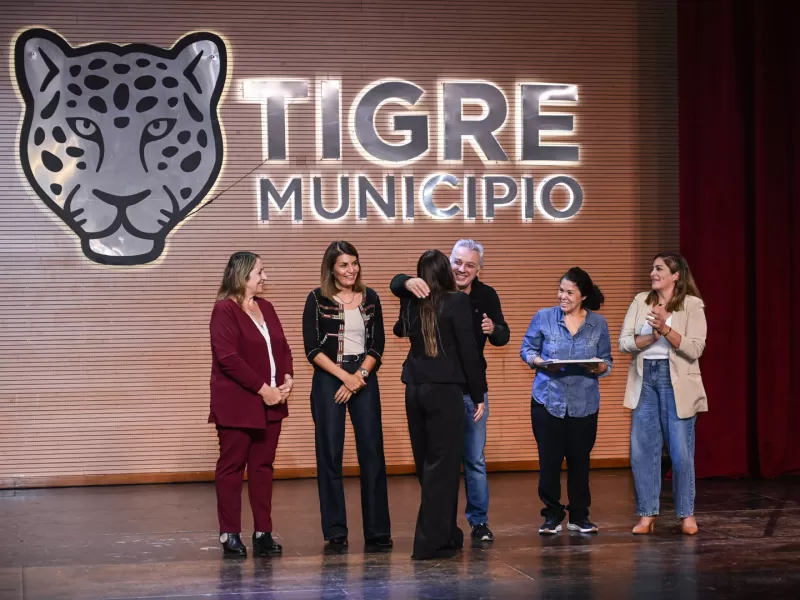 Zamora lanzó el programa Tigre Educa Superior 2026 con 250 becas para estudiantes