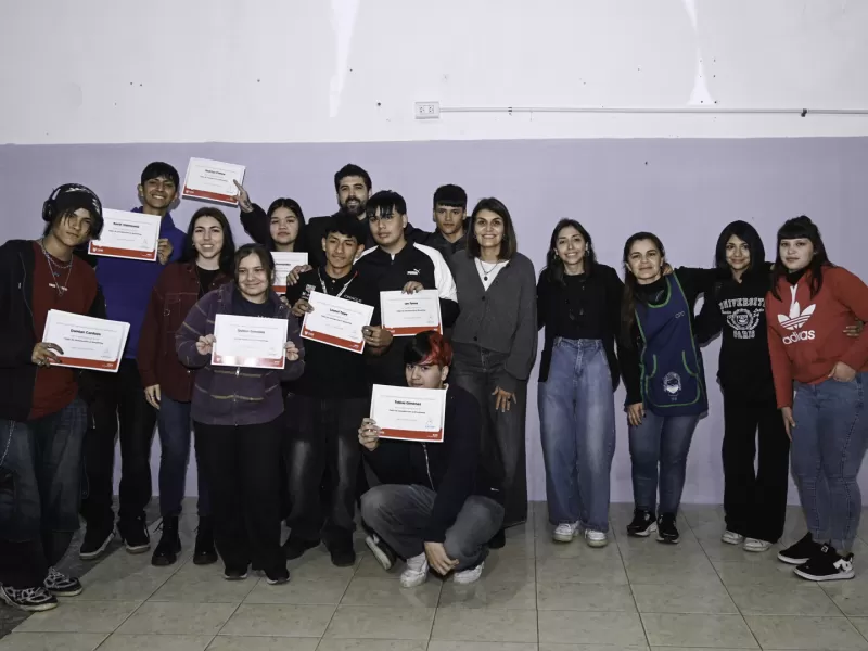 J&oacute;venes y adolescentes del Centro Popular de Desarrollo accedieron al taller de streaming