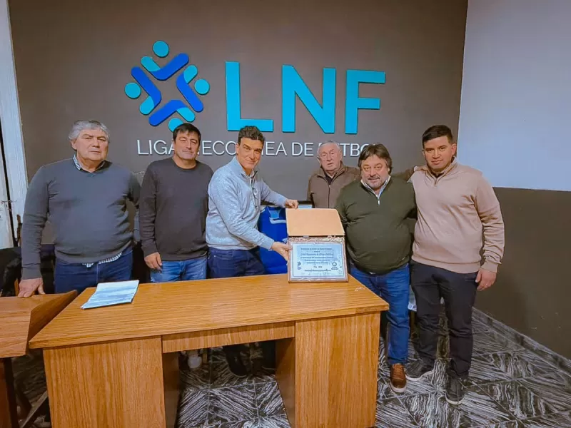 La Liga Necochea de F&uacute;tbol fue sede del lanzamiento de "Campeones Saludables", el nuevo programa de Puerto Ciudad