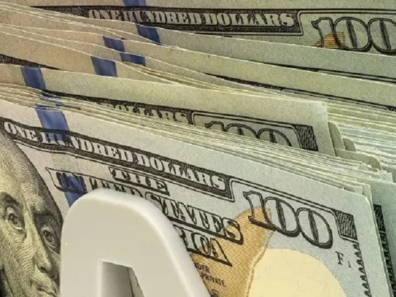 El d&oacute;lar sube y se escapa a $1.500 sobre el cierre de julio