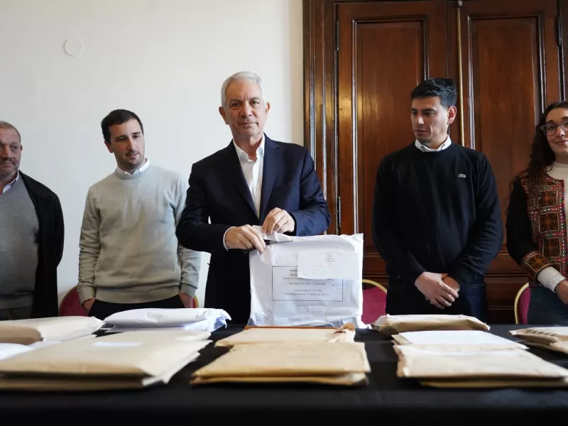 Avanza la licitaci&oacute;n p&uacute;blica de servicios municipales de zanjeo, corte de pasto y barrido