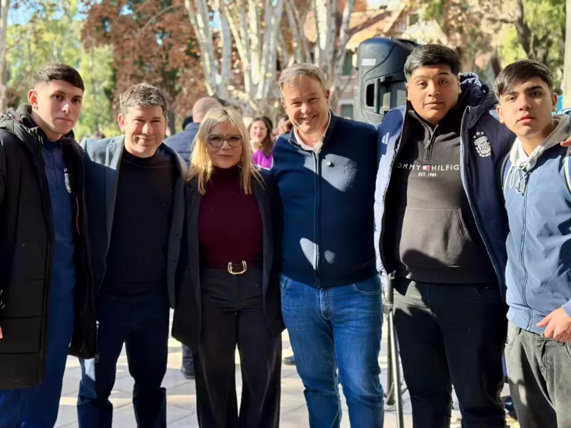 Cascallares y Eichel acompa&ntilde;aron a los estudiantes que participan de la &ldquo;Semana del Futuro&rdquo; en la Universidad Guillermo Brown