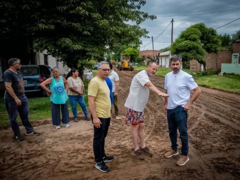 Avanzan las obras de mantenimiento vial y alteo de calles en el Barrio Norte