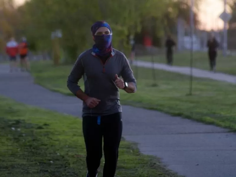 La Justicia orden&oacute; indemnizar a una mujer que cay&oacute; en un pozo oculto en una bicisenda