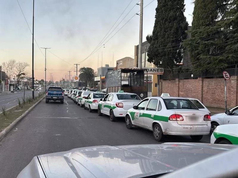 Crisis por la falta de GNC: crecen las restricciones y las largas filas en estaciones de servicio