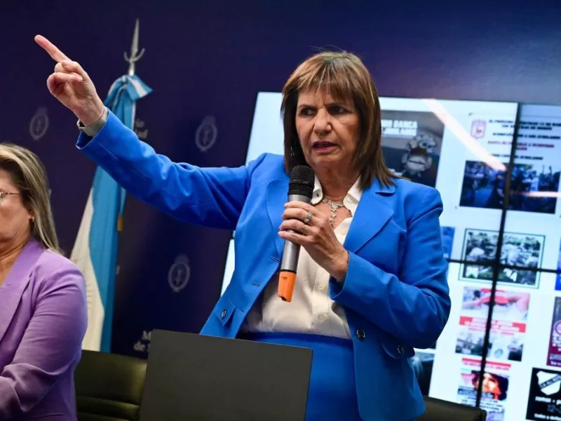 Bullrich impulsa una reforma para crear un "FBI criollo" con patrullaje digital sin orden judicial