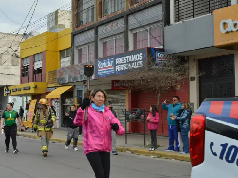 Dragones Rosas encendió la Lámpara Votiva: “Esto va a quedar encendido hasta el final de la Fiesta”