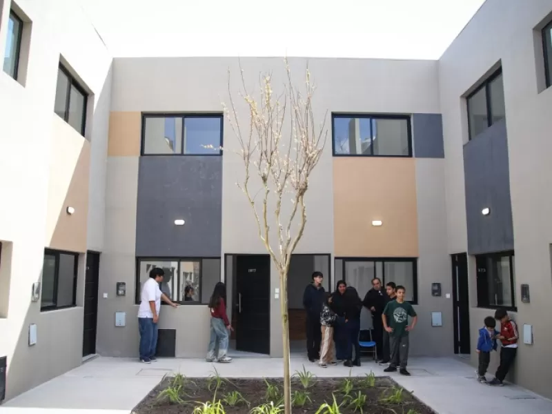 Magdalena Sierra inauguró obras, entregó viviendas y subsidios a escuelas