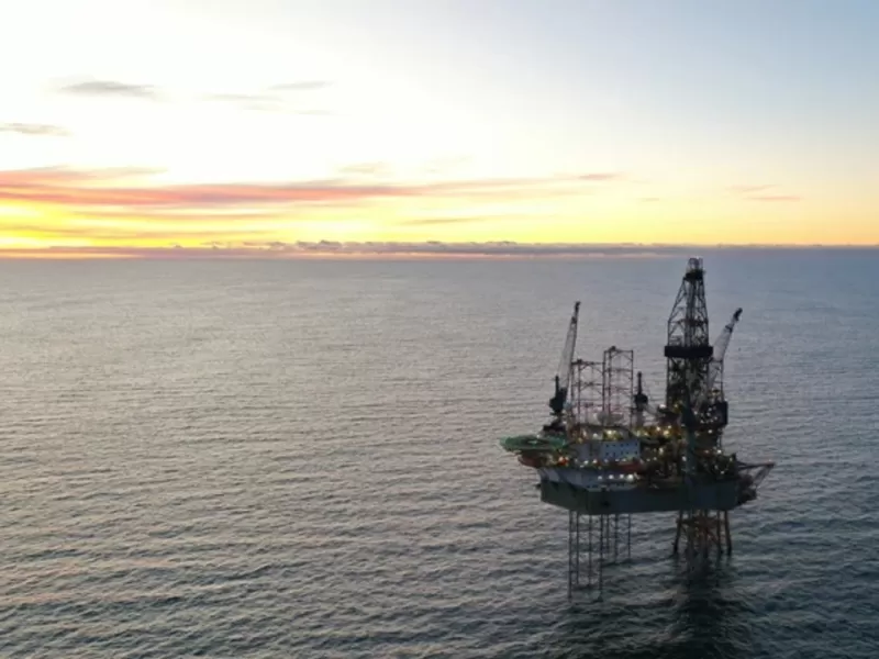 El Gobierno denunci&oacute; a cinco petroleras extranjeras por operar en la Cuenca Malvinas Norte
