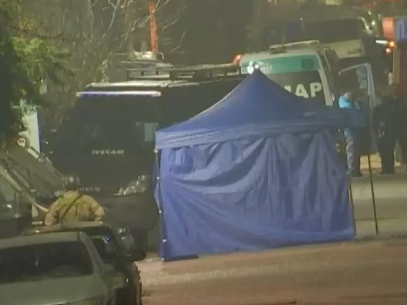 Un policía asesinó a la novia de su ex, tomó un rehén y se suicidó tras más de 10 horas atrincherado