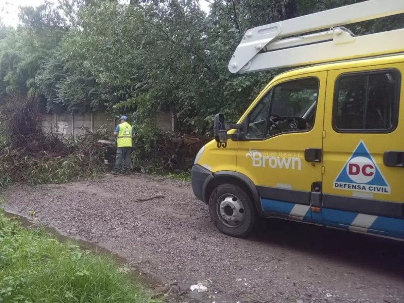 Los equipos del municipio continúan trabajando para mitigar los efectos de la tormenta