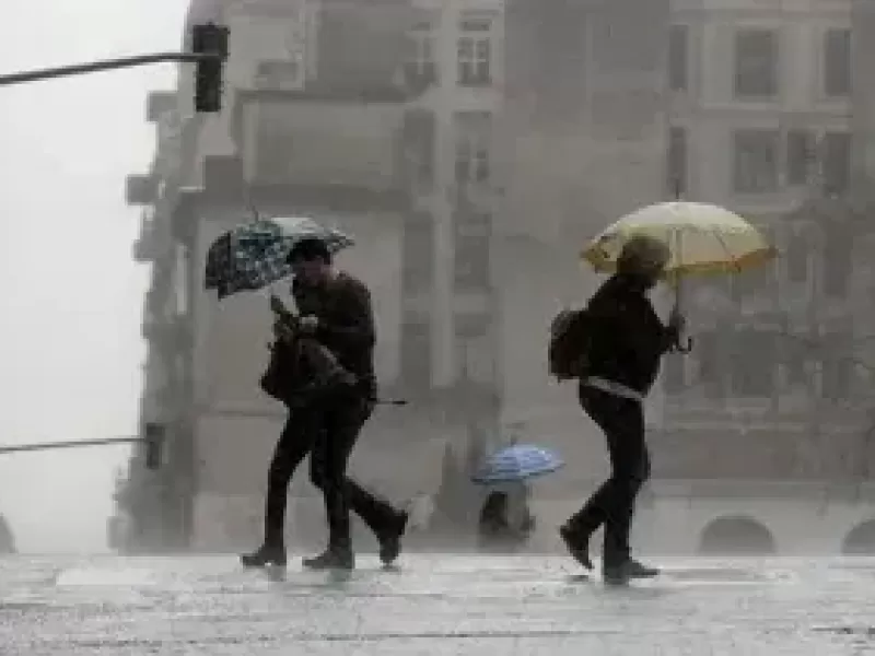 Alerta por tormentas y ciclog&eacute;nesis: prev&eacute;n lluvias intensas, granizo y fuertes r&aacute;fagas en gran parte del pa&iacute;s