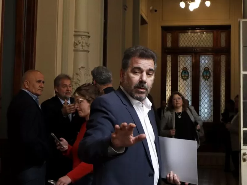 Milei reúne a diputados de LLA y PRO para blindar vetos a leyes de jubilaciones y discapacidad