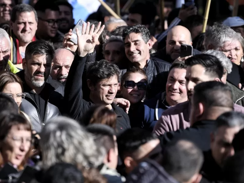 Kicillof participó de la marcha en apoyo a Cristina Kirchner