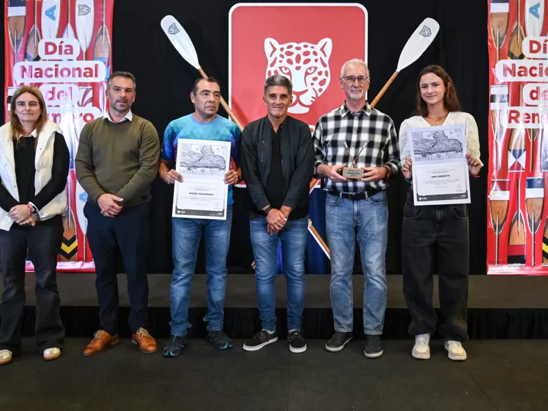 El Municipio homenajeó a clubes y remeros destacados en el Día Nacional del Remero