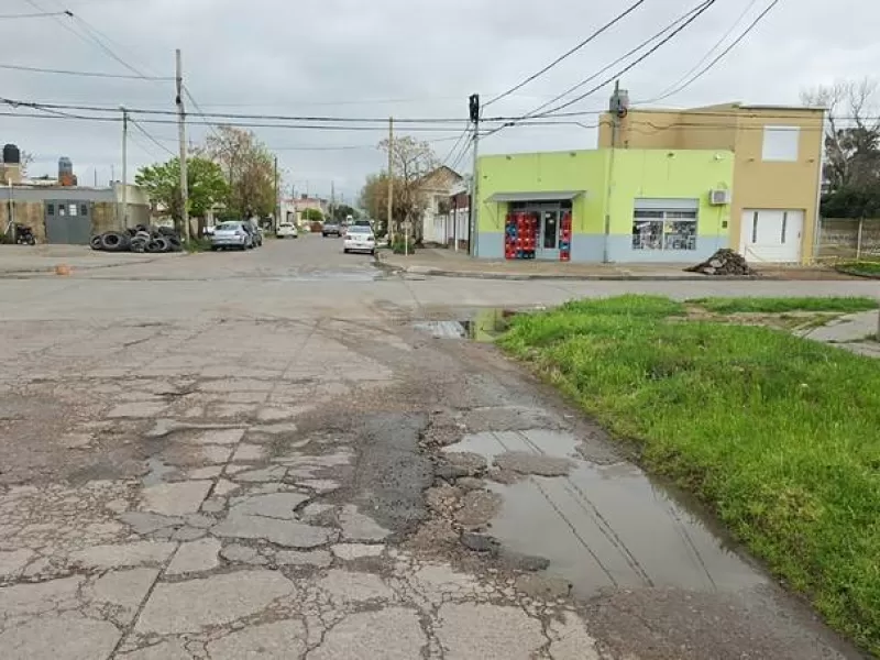 Vecinos denuncian desbordes cloacales y malos olores desde hace m&aacute;s de 15 d&iacute;as