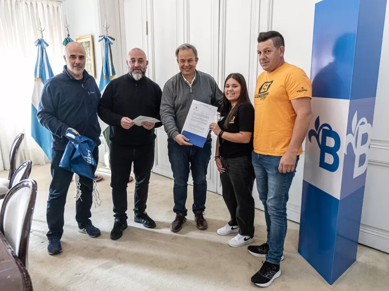 El municipio acompaña a una joven deportista que triunfa en el mundo del karting