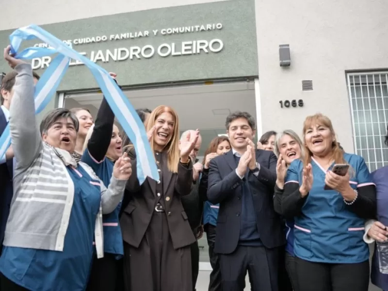 Axel Kicillof y Magdalena Sierra inauguraron un Centro de Cuidado Familiar y Comunitario en Gerli