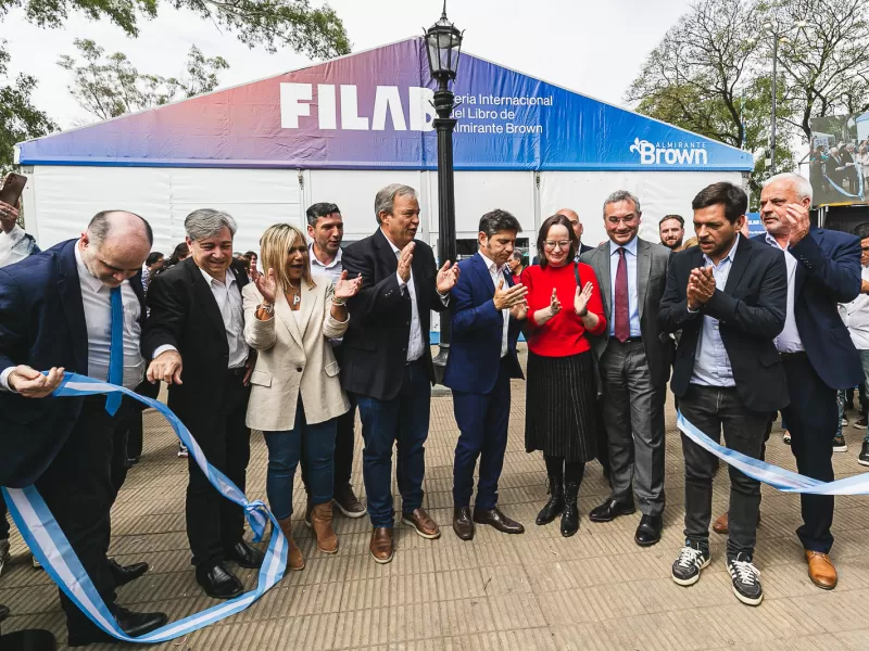 Axel Kicillof y Mariano Cascallares inauguraron junto a Fabiani y a Paula Eichel la Feria del Libro