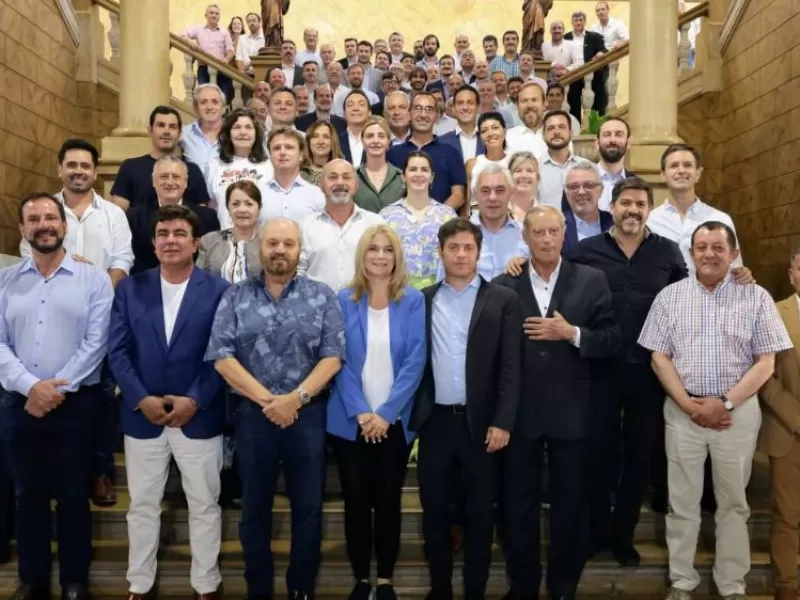 Kicillof reunir&aacute; a los intendentes del MDF para analizar el escenario electoral de 2027
