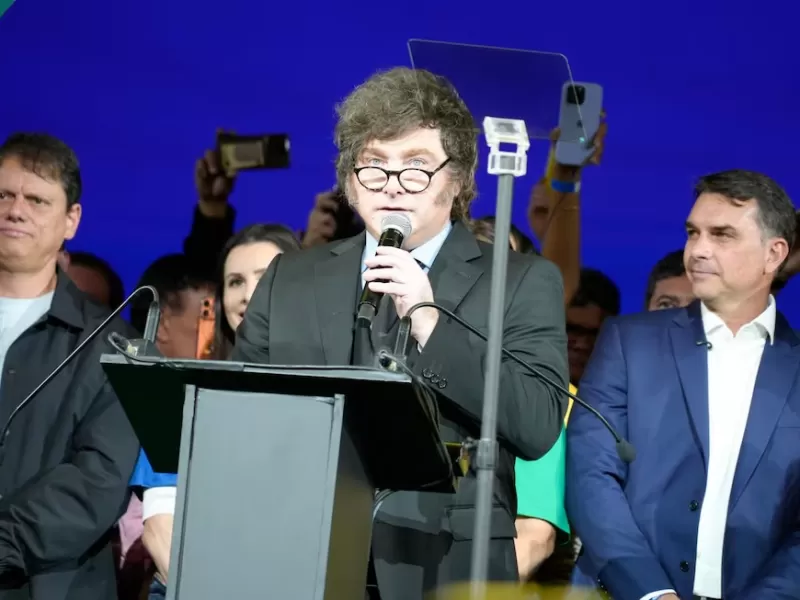 Milei fue a Brasil a apoyar a Fl&aacute;vio Bolsonaro