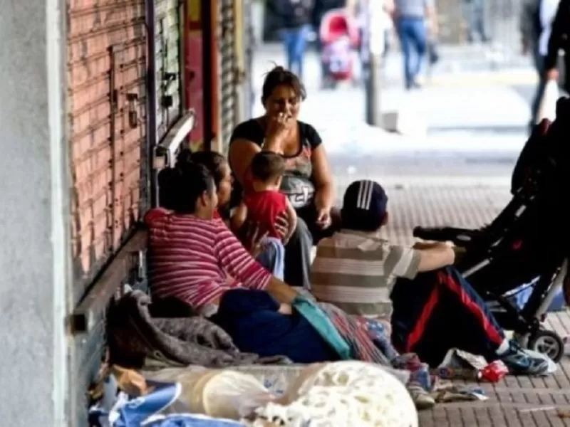 La pobreza habr&iacute;a subido al 31,4% en Argentina durante el primer semestre de 2026