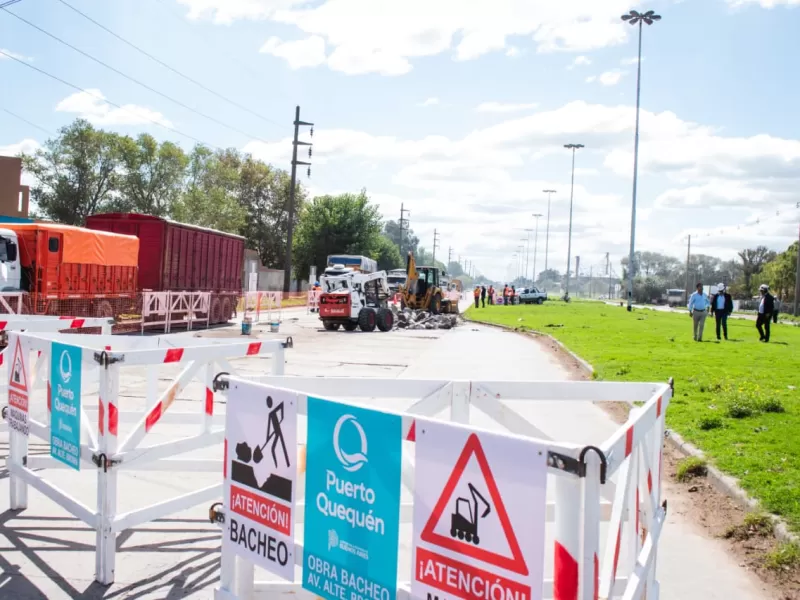 Primera etapa de la obra de bacheo de losas de hormigón sobre la Avenida Almirante Brown