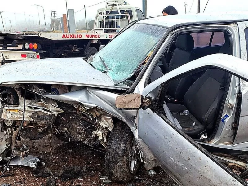 Choque frontal en el acceso de Ascasubi: uno de los conductores manejaba borracho