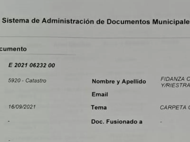 Otra funcionaria denunciada por 